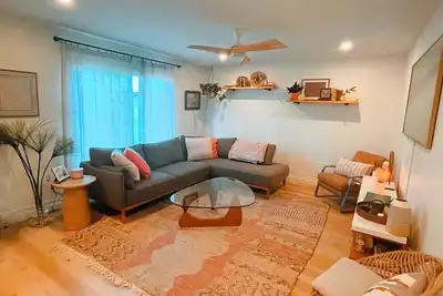 Image de Scottsdale Desert Oasis - 3 Br home, pool & patio - minutes from Old Town!