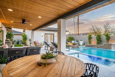 Image de Beautifully Designed Home w/ Pool for Families and Groups