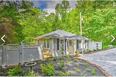 Cozy Highlands Cottage Newly Remodeled Beautifully Furnished / Special discounts
