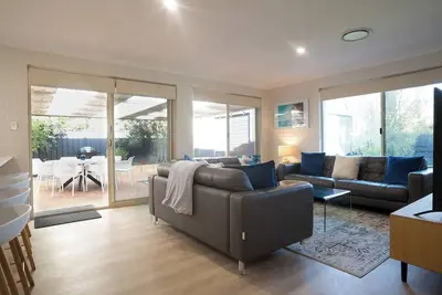 Image de Dunsborough Bay Retreat Steps from Beach and Dining