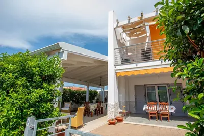 Image de Villetta Flora | parking and outdoor space, a/c, bbq