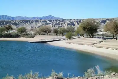 Image de Edgewater Casino Resort, 2 x Sedona River View King Smoking Room, Free Parking!