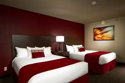 Image de 3 x Sedona River View Queen Smoking Room at Edgewater Casino Resort