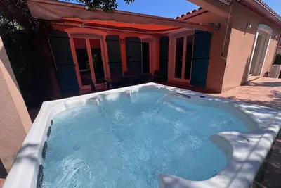 Image de Superbe pavillon 3 chambres dans une résidence privée au calme et Jacuzzi Privé