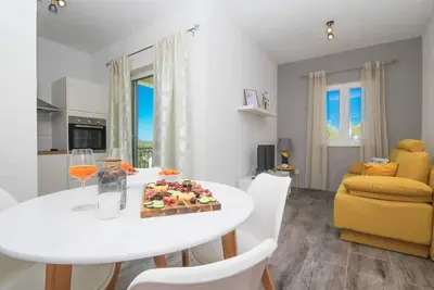 Image de Lovely apartment with private pool. 5 minutes to the beach