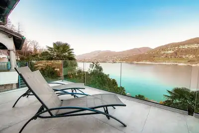Image de Grand appartement avec une vue imprenable sur le lac (La Palma 2)