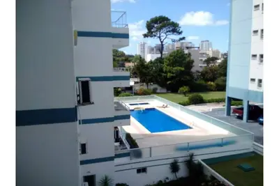 Image de Studio Apartment in \"Chesterfield Building\"