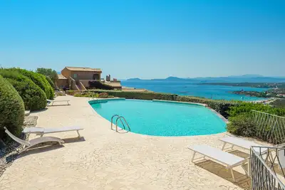 Image de Cashmere apartment in the residence with swimming pool - Villaggio Sherden Golfo Aranci