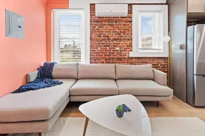 Image de 5br Beach Block Orange Loop Steps from Boardwalk