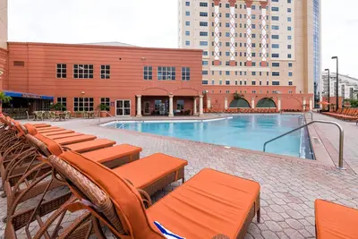 Image de Family Friendly Hotel Suite 30 min from Universal Studios