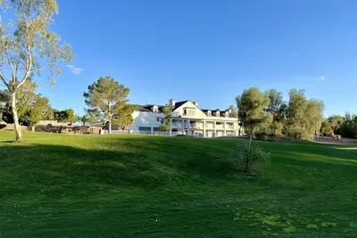 Image de 9Bd/9Ba Mansion on Golf Course-Amazing retreat estate