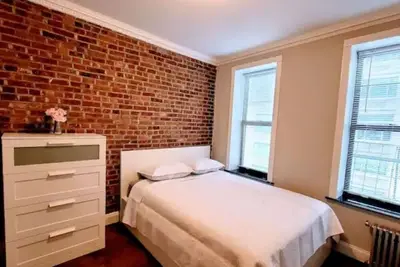 Image de ! ! Beautiful Large 3 Bedroom Apartment in Nyc! !