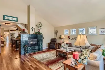 Upscale Central Denver Home Surrounded by Parks!