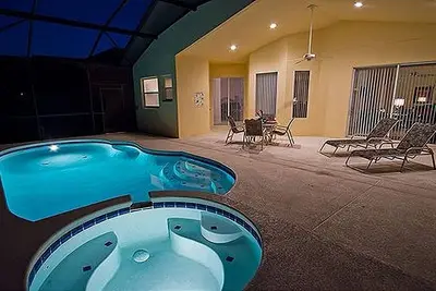 Image de Fabulous 4 bed villa with south facing pool and spa