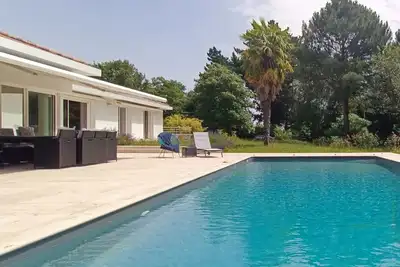 Magnifique villa 5* avec piscine privée parc 2 ha