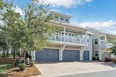 Image de Quittin' Time 30a! Luxury 3br, 3b townhome in Prominence on Scenic Hwy 30a!
