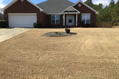 Image de Recently Reduced! Masters rental. 4 Br 2800 sq ft home, just 5 mi from Masters