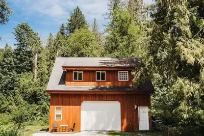 Image de Skyline cottage, private hot tub, wifi sleeps 4!
