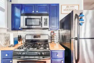Image de Charming & Comfy ~ Close to Uab & Downtown! 3/1