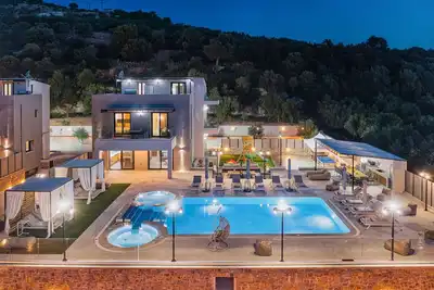 Luxurious Villa Mare - With 150m² pool