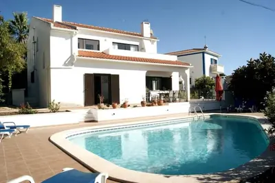 Image de 4 bedroom villa with private pool and ocean views