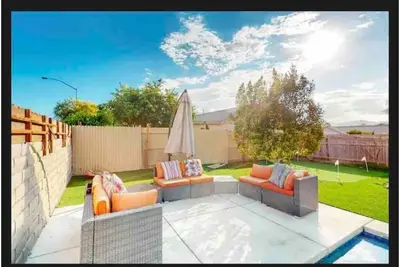 Image de Walk to Coachella/pool and Bbq