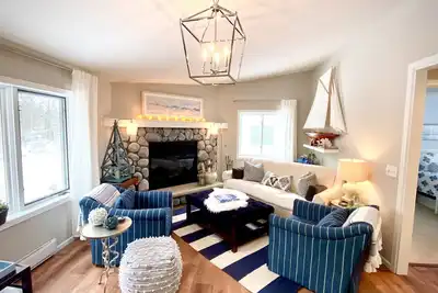 Image de Charming Home Walking Distance to Downtown Sister Bay!