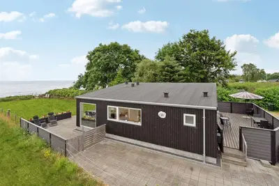Image de Superbe maison à Sjølund avec WiFi