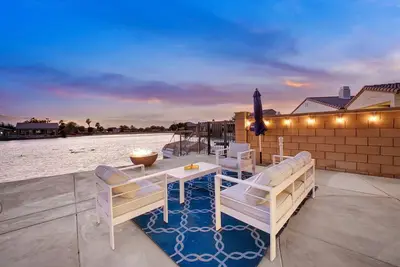 Image de All Inclusive-1 Luxury Lake Villa - Superior Game Room