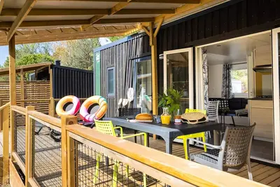 Image de Homeflower Premium 29m² (2chambres) + Tv + Lv + Terrasse couverte + Draps inclus + Quartier piéton 4 personnes