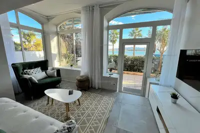 Image de Appartement bord de mer tout Ă pied avec terrasse vue mer panoramique pour 6