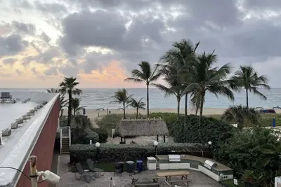 Image de Family friendly beach front property