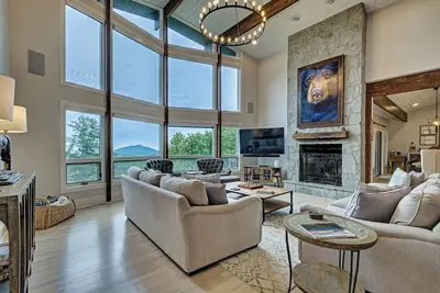 Image de Black bear Rock - mountain retreat with stunning views of the valley beyond!