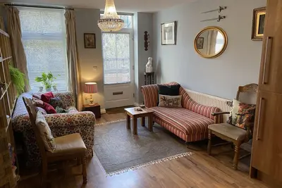 Image de Beautiful town centre apartment with river terrace