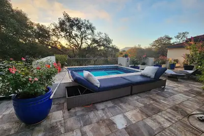 Image de Spanish Villa in Carmel-by-the-Sea -- Family beach vacay!