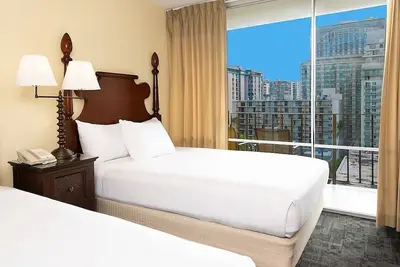 Modern Unit for Leisure! 3 Amazing Units with Sky Views! Kitchen! Pool!