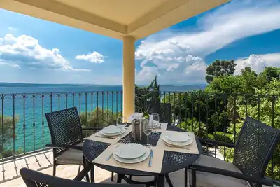 Image de Dream location, right by the sea