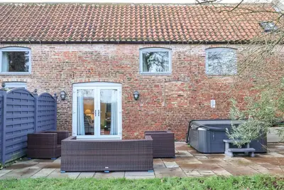 Hornington Lodge, romantic, with hot tub in Tadcaster