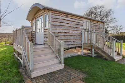 Image de The Egyptologist, romantic, with a garden in Tadcaster