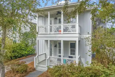 Image de 30a Beach House, Pet Friendly, 6 Seater Golf Cart Incl, Beach, Pool, Slps 10