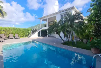 Villa Picaflor Friar’s Bay