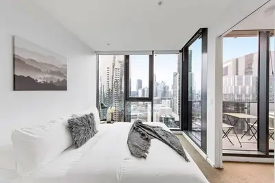 Image de A Cozy 2br Apt with Yarra Views, Free Parking