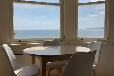 Image de Apartment 5, 11 The Beach - Spectacular views of the bay