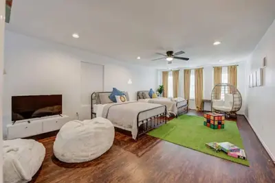 Image de Beautiful 3 Bed/3 Bath Home Minutes from Downtown