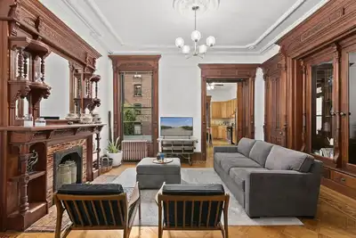 Image de Lovely Parlor Apt in Landmark Brownstone