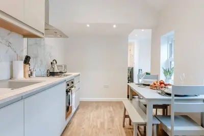 Image de New Cozy 2 bed central apartment