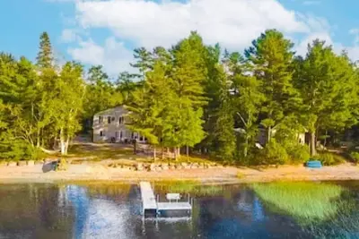 Image de Spectacular Webb Pond. No arrivals or departures on Saturdays. 3 night min stay.