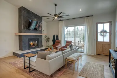 Image de Family Mountain Home for 10 + Game Area + Near Lakes & Trails