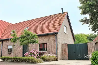 Image de Spacious vacation home for 2 people near the beach. Excellent review!
