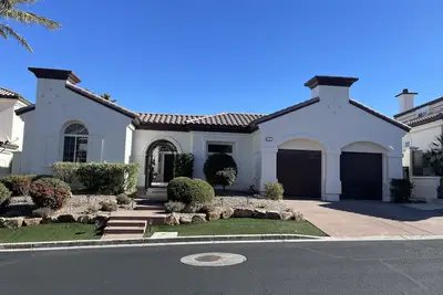 Image de Southshore single story Tuscany style home for rent!